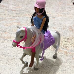 10/$30 Barbie with White Horse and Pink Accessories